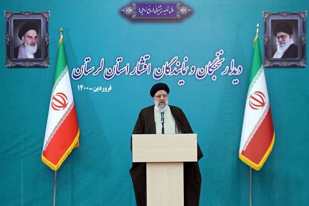 بنای برخوردبا فساد جدی است