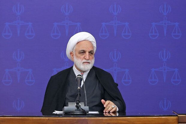 قبل از صدور رای بیندیشید که سبب گسترش عدالت می‌شود یا ایجاد رانت؟