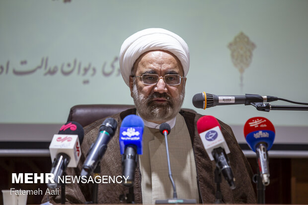 بازدید رئیس دیوان عدالت اداری از ۲ کارخانه در شهرک صنعتی صفادشت