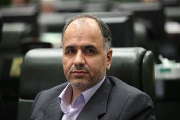 معاون منابع انسانی قوه قضاییه: حقوق قضات زندگی آنها را تامین نمی‌کند