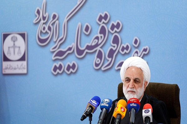 اژه ای: برخورد با مقصران حادثه اتوبوس خبرنگاران و سرباز معلمان قطعی است