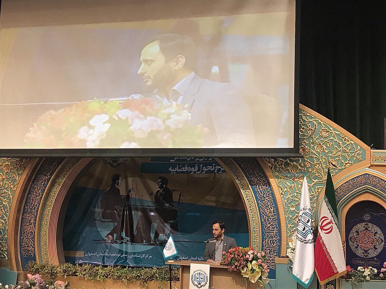 فرهنگ مراجعه به وکیل جزیی از حرکت تحولی در نظام قضایی است