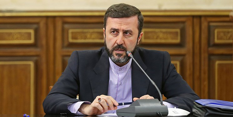 انتقاد غریب‌آبادی از سکوت مجامع بین‌المللی در قبال شهادت نیروهای انتظامی ایران در مبارزه با قاچاقچیان