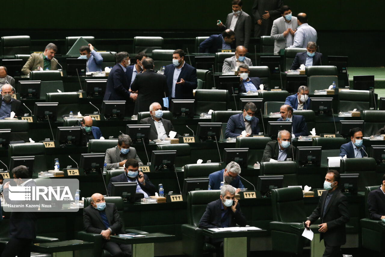 مجلس با جزای نقدی برای شرط‌بندی در فضای حقیقی یا مجازی موافقت کرد