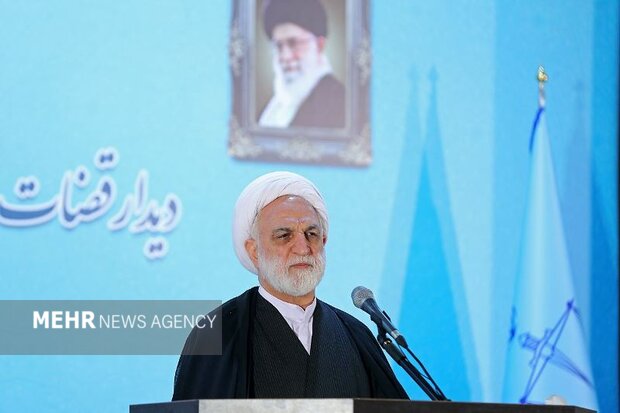 امیدواریم طرح همسان‌سازی حقوق کارکنان به دستگاه قضا هم برسد