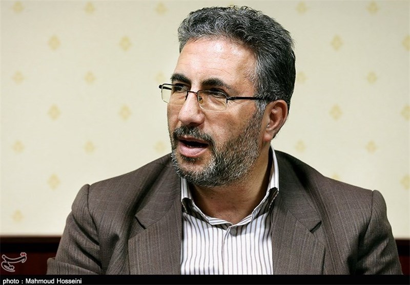 پیش‌بینی عرضه ماسک و محلول در تمام داروخانه‌های تهران از فردا/ماجرای کشف ۵ میلیون ماسک در انبار دیجی‌کالا