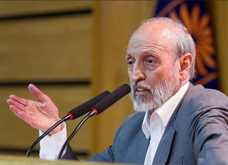 استاد علم حقوق: به جای بازنگری، ظرفیت‌های قانون اساسی اجرا شود